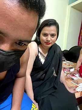 Foto porno Pink-Pussy-Russian-Girl ne arata tot la camera pe KUR.ro