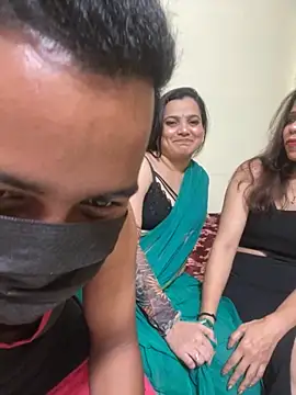 Foto porno Pink-Pussy-Russian-Girl ne arata tot la camera pe KUR.ro