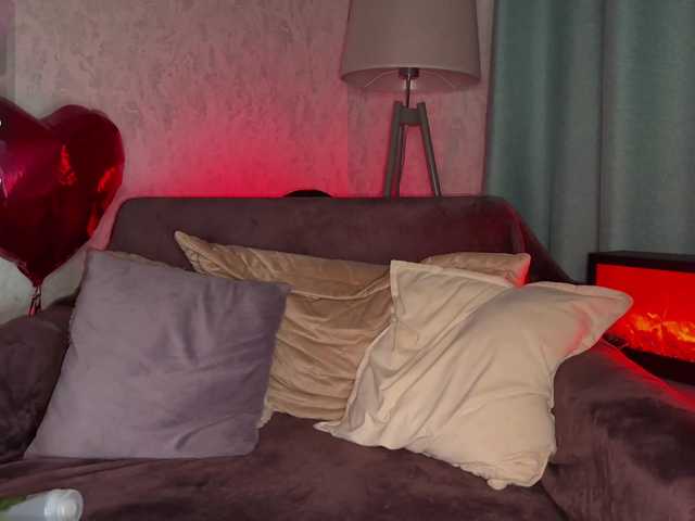 Foto porno PinkFoxya descoperita pe video chat pe KUR.ro