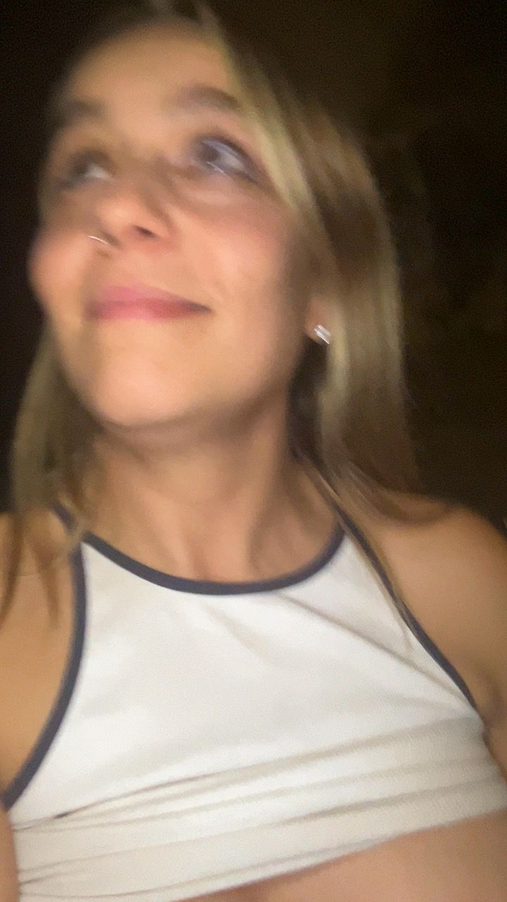 Foto porno Pornite69 se dezbraca la web pe Amateur.TV pe KUR.ro