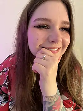 Album foto porno PumaShyXD se dezbraca la web pe StripChat