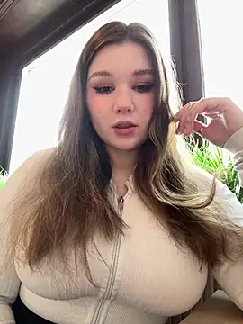 Foto porno PumaShyXD se dezbraca la web pe StripChat pe KUR.ro