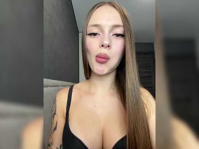 Foto porno Nebunii pe chat marca Pussydollnet pe KUR.ro
