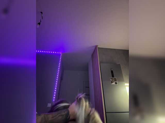 Album foto porno Fantezii cu QueenKing pe BongaCams