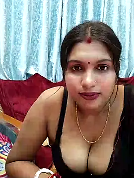Foto porno Sex online cu Queen_Dolly pe KUR.ro