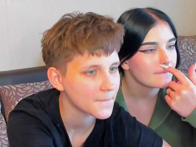 Foto porno Raven-Radiant se dezbraca la web pe BongaCams pe KUR.ro