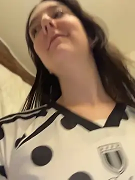 Foto porno Sex online cu RealJuliette pe KUR.ro