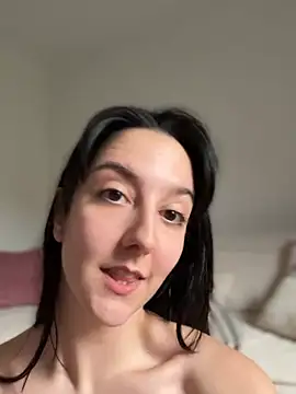 Foto porno Sex online cu RealJuliette pe KUR.ro