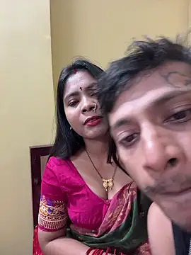 Album foto porno RedQQueen descoperita pe video chat