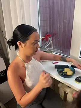 Foto porno RollingGirls vrea sex pe StripChat pe KUR.ro