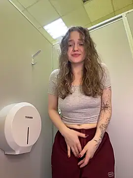 Foto porno Fantezii cu RussianWoman pe StripChat pe KUR.ro