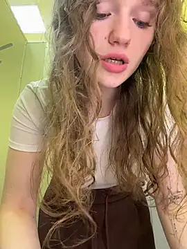 Foto porno Fantezii cu RussianWoman pe StripChat pe KUR.ro
