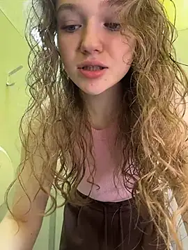 Foto porno Fantezii cu RussianWoman pe StripChat pe KUR.ro