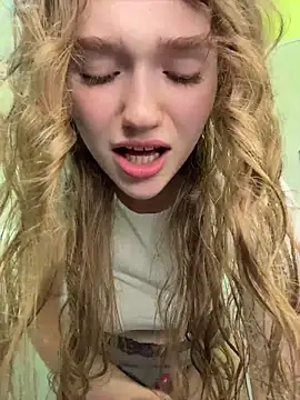 Foto porno Fantezii cu RussianWoman pe StripChat pe KUR.ro