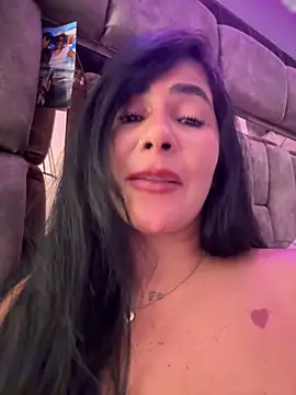 Foto porno Saorii_kiido descoperita pe video chat pe KUR.ro