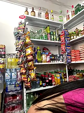 Foto porno Sara_fun se dezbraca la web pe StripChat pe KUR.ro