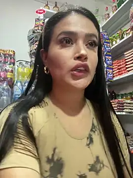 Foto porno Sara_fun se dezbraca la web pe StripChat pe KUR.ro