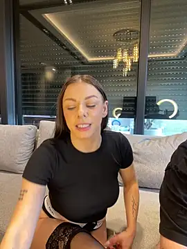 Foto porno SexOnMyLvL ne arata tot la camera pe KUR.ro