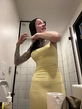 Album foto porno Discutii intime cu SkinnyLilly