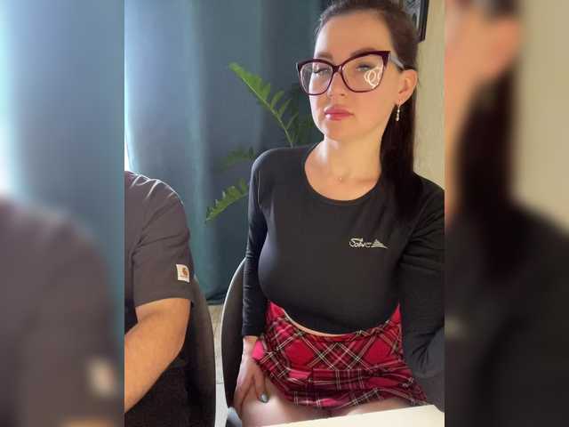 Foto porno Sex online cu SladenkieVmeste pe KUR.ro