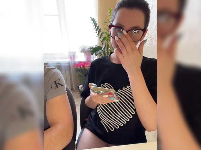 Foto porno Sex online cu SladenkieVmeste pe KUR.ro