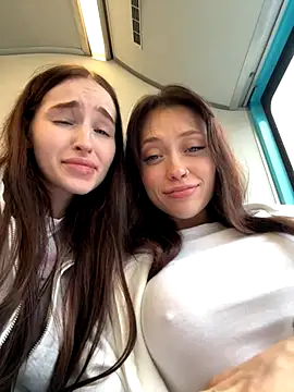 Foto porno Discutii intime cu SnappyHappy pe KUR.ro