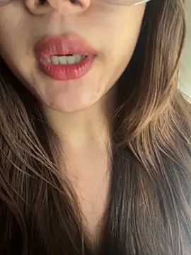 Fantezii cu Sofiyaa_39 pe StripChat