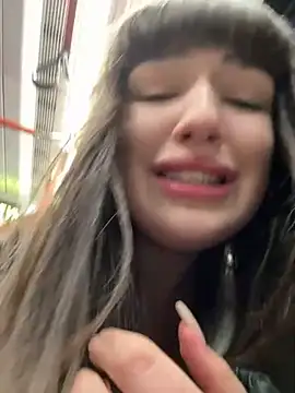 Foto porno Ganduri murdare cu Sophie_Avory pe KUR.ro