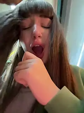 Foto porno Ganduri murdare cu Sophie_Avory pe KUR.ro