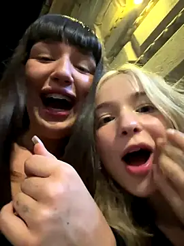 Foto porno Ganduri murdare cu Sophie_Avory pe KUR.ro