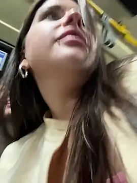 Foto porno Ganduri murdare cu Sophie_Avory pe KUR.ro