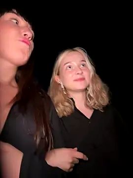 Foto porno Ganduri murdare cu Sophie_Avory pe KUR.ro