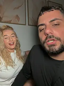 Foto porno Ce sexy este Strongqueen pe KUR.ro