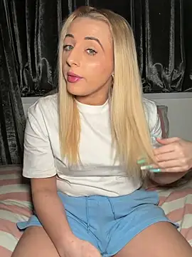 Foto porno Ce sexy este Strongqueen pe KUR.ro