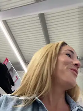 Foto porno Ganduri murdare cu SweetAlegra_ pe KUR.ro