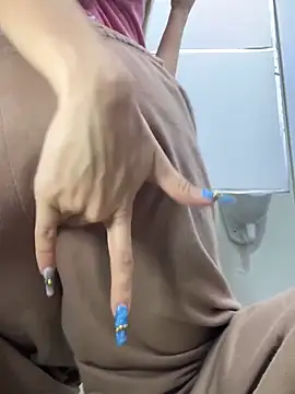 Foto porno SweetBunnyGF ne arata tot la camera pe KUR.ro