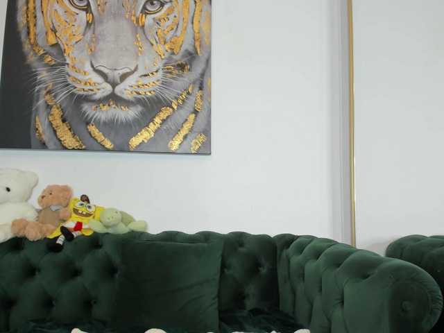 Foto porno SweetPrya ne arata tot la camera pe KUR.ro