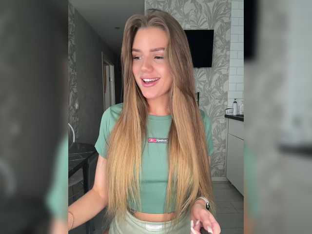 Foto porno Sex online cu SweetyMia pe KUR.ro