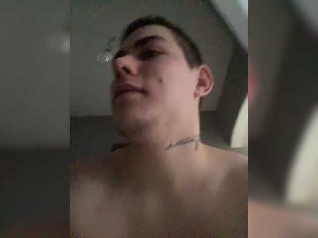 Foto porno TUYA2 descoperita pe video chat pe KUR.ro