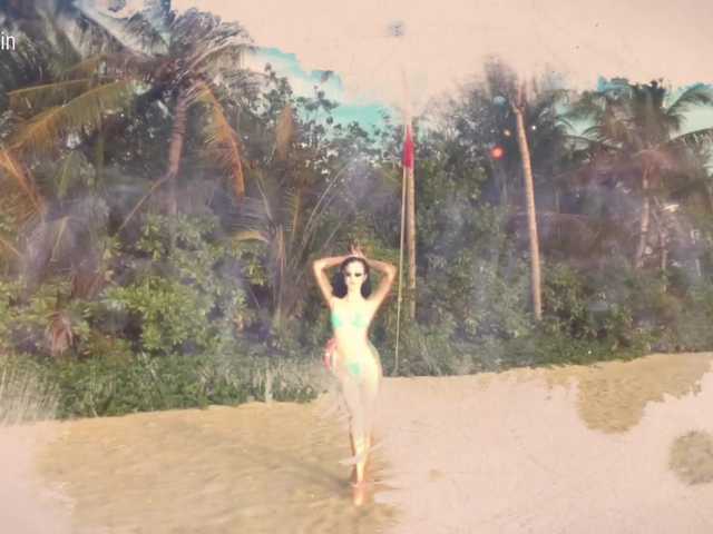 Foto porno Taanni ne arata tot la camera pe KUR.ro