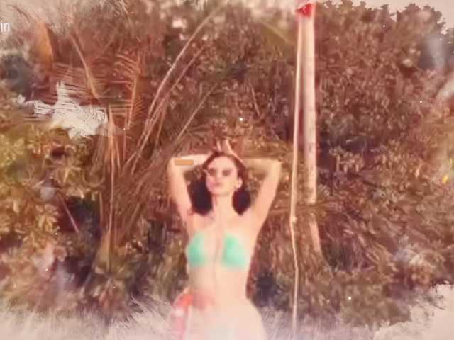 Foto porno Taanni ne arata tot la camera pe KUR.ro