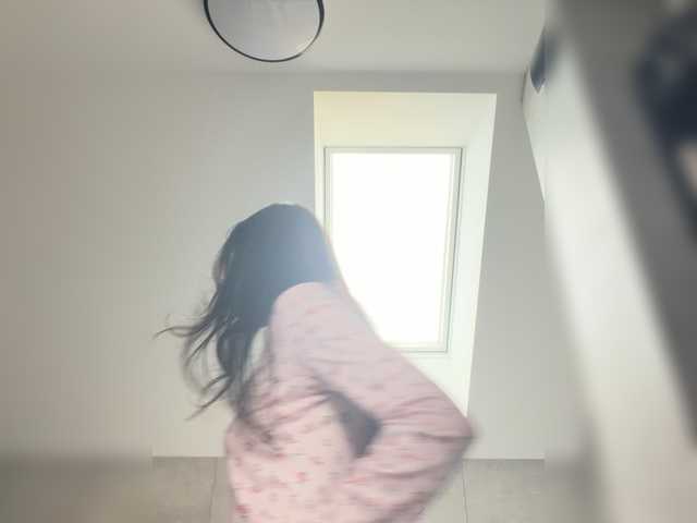 Foto porno Taanni ne arata tot la camera pe KUR.ro