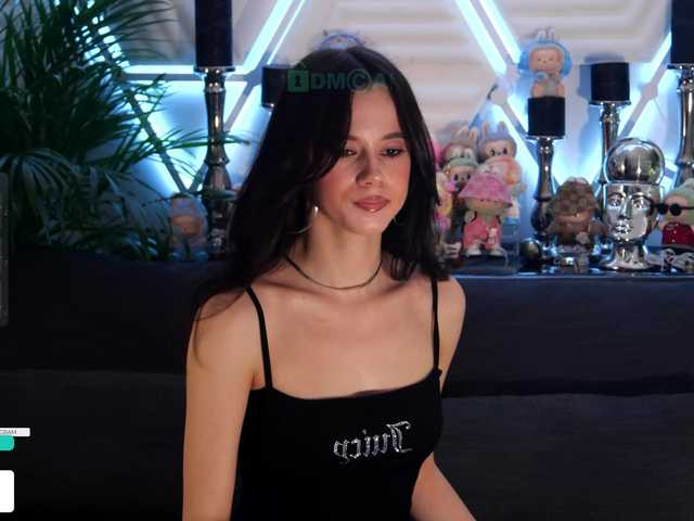 Foto porno Taanni ne arata tot la camera pe KUR.ro