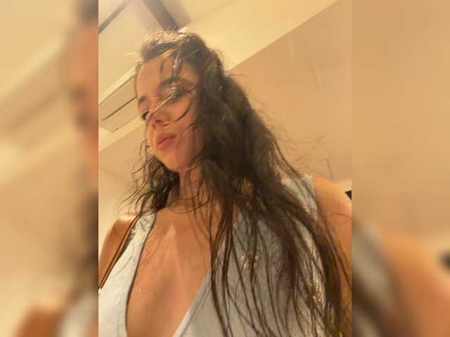 Foto porno Taanni ne arata tot la camera pe KUR.ro