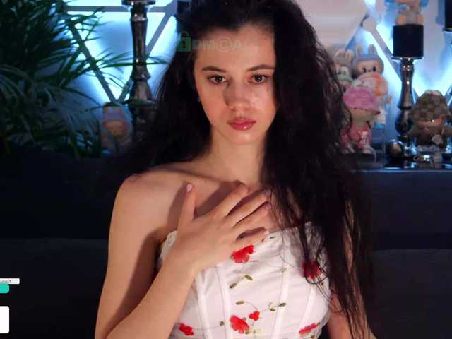 Foto porno Taanni ne arata tot la camera pe KUR.ro