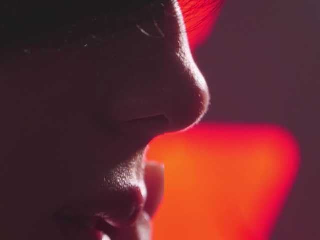 Foto porno Taanni ne arata tot la camera pe KUR.ro