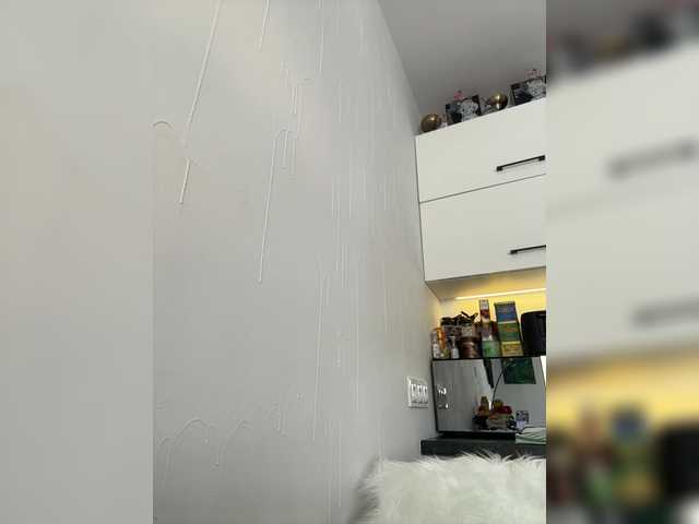 Foto porno Taanni ne arata tot la camera pe KUR.ro