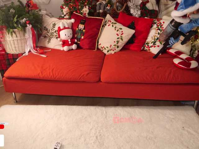Foto porno Taanni ne arata tot la camera pe KUR.ro