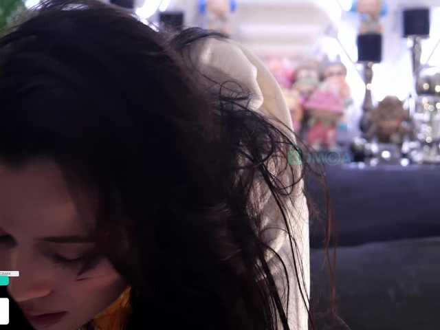 Foto porno Taanni ne arata tot la camera pe KUR.ro