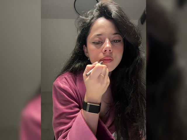 Foto porno Taanni ne arata tot la camera pe KUR.ro